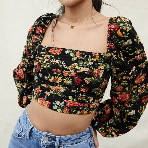 Urban Outfitters Black Floral Ruched Long Sleeve Crop Top Size Small - Picture 1 of 15